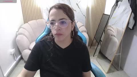  evoni  online show from October 5, 2025, 12:14 pm