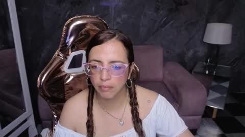  evoni  online show from December 21, 2025, 12:45 pm