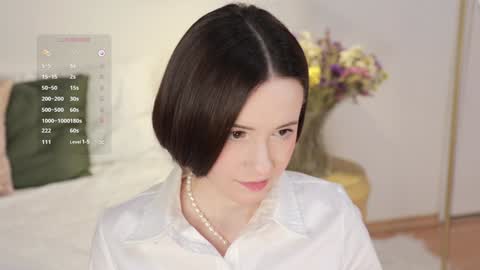 Essie  online show from December 20, 2024, 8:55 pm