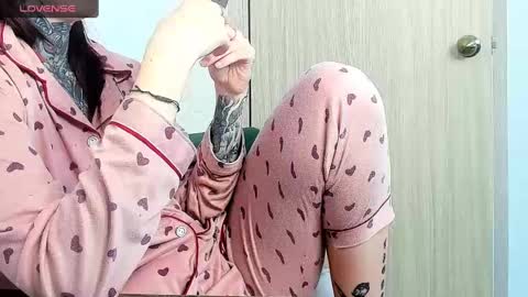 Alis online show from March 10, 2025, 5:43 am