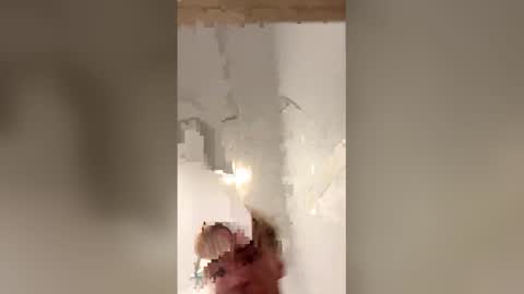 _frosty_69 online show from April 19, 2026, 4:50 pm