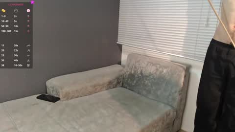 Snapshot of _funny_room_ chatting on February 5, 2025, 2:26 pm Laura Juan online show from February 5, 2025, 2:26 pm