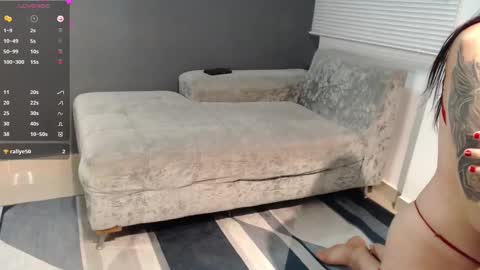 Snapshot of _funny_room_ chatting on February 12, 2025, 8:07 pm Laura Juan online show from February 12, 2025, 8:07 pm