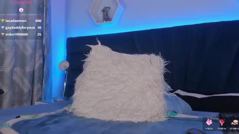 Snapshot of _giarose chatting on March 7, 2025, 9:27 pm Gia Rose online show from March 7, 2025, 9:27 pm