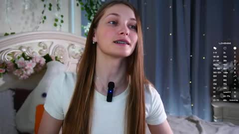 Milly online show from May 28, 2026, 2:42 am