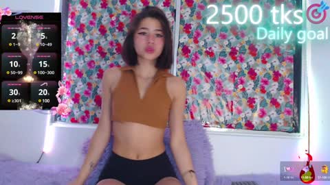 Snapshot of _gwen__ chatting on February 5, 2025, 5:20 am Gwen online show from February 5, 2025, 5:20 am