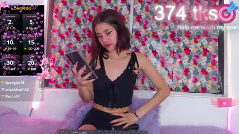 Snapshot of _gwen__ chatting on February 15, 2025, 8:00 am Gwen online show from February 15, 2025, 8:00 am