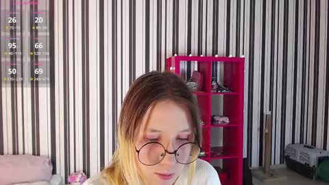 Hannaolotl online show from February 12, 2025, 7:55 am