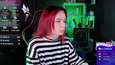 Snapshot of _helencarter chatting on December 10, 2024, 11:51 pm Helen Carter 3 Next stream 2330 MSC online show from December 10, 2024, 11:51 pm