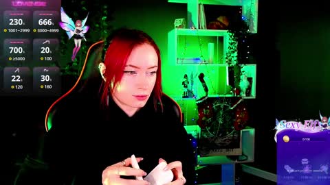 Snapshot of _helencarter chatting on December 17, 2024, 8:43 pm Helen Carter 3 Next stream 2330 MSC online show from December 17, 2024, 8:43 pm