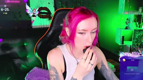 Snapshot of _helencarter chatting on January 8, 2025, 8:50 pm Helen Carter 3 Next stream 2330 MSC online show from January 8, 2025, 8:50 pm