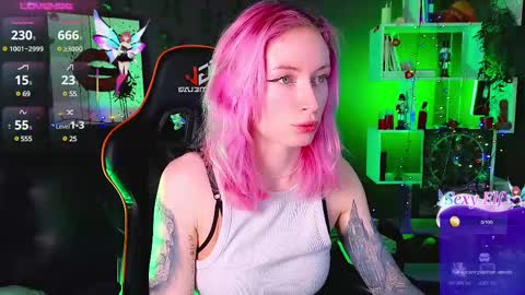 Snapshot of _helencarter chatting on March 2, 2025, 8:29 pm Helen Carter 3 Next stream 2330 MSC online show from March 2, 2025, 8:29 pm