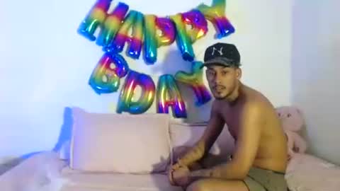 KEYLA Y SAMUEL online show from July 3, 2026, 5:25 am