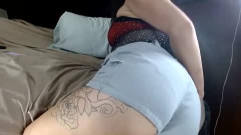 Snapshot of _hott_exxxwife chatting on June 29, 2026, 12:05 pm YOUR FUTURE EXXXWIFE online show from June 29, 2026, 12:05 pm