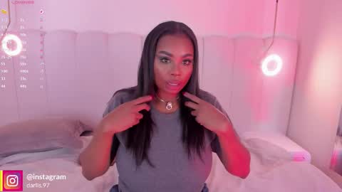 Snapshot of _huge_boobs_ebony chatting on November 14, 2025, 8:07 pm Darlis online show from November 14, 2025, 8:07 pm