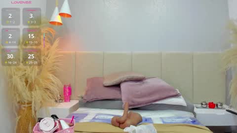 Snapshot of _huge_boobs_ebony chatting on November 23, 2025, 12:16 pm Darlis online show from November 23, 2025, 12:16 pm