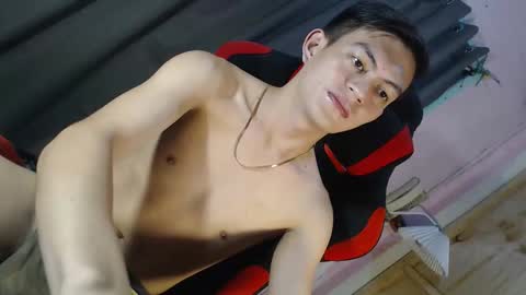 Snapshot of _hungry_cock_ chatting on April 3, 2026, 12:03 pm AUSTINE online show from April 3, 2026, 12:03 pm