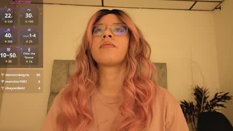 Waifu Izumi  online show from April 11, 2026, 7:45 am