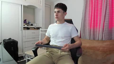 James online show from April 18, 2026, 7:58 pm