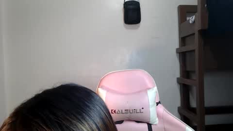 Snapshot of _jennn chatting on June 10, 2026, 5:56 pm Jen online show from June 10, 2026, 5:56 pm