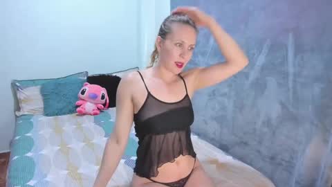 JENNY online show from November 9, 2025, 9:13 pm