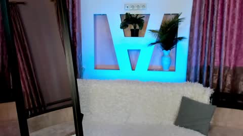 Snapshot of _jessika_69 chatting on December 5, 2024, 6:43 am _jessika_69 online show from December 5, 2024, 6:43 am
