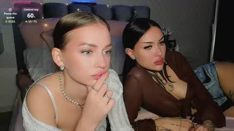 Jess blond and Leila brunette online show from May 31, 2026, 10:55 am