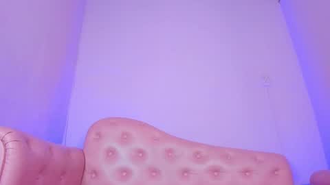 Snapshot of _julisweet_ chatting on October 19, 2025, 12:50 pm _julisweet_ online show from October 19, 2025, 12:50 pm