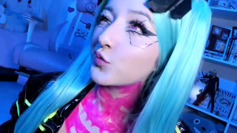 JULIANA online show from February 9, 2025, 1:46 pm