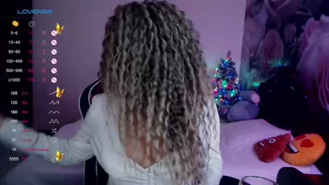 _just_a_queen_3 online show from January 4, 2025, 7:13 pm