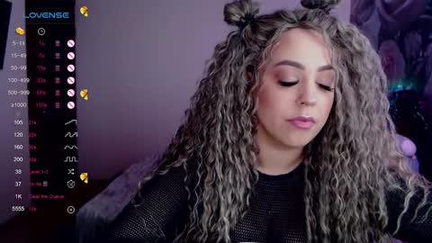 _just_a_queen_3 online show from January 22, 2025, 6:20 pm