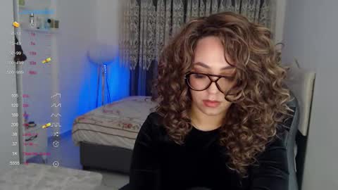 Snapshot of _just_a_queen_3 chatting on February 6, 2026, 9:23 am _just_a_queen_3 online show from February 6, 2026, 9:23 am