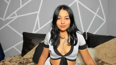 Snapshot of _justtease_ chatting on October 7, 2025, 7:55 pm Dennise online show from October 7, 2025, 7:55 pm
