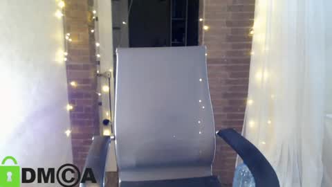  karolina online show from May 22, 2026, 5:40 pm