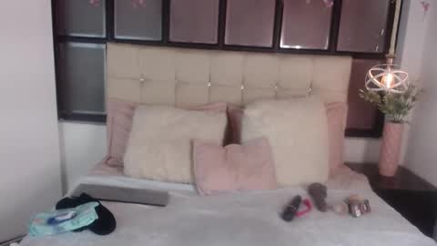 kathy online show from November 18, 2025, 2:54 pm