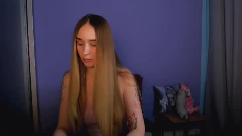 _kellykitten_ online show from November 22, 2025, 10:47 am