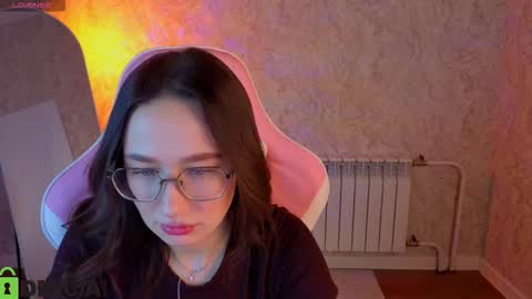 Kiki online show from February 21, 2026, 3:51 am