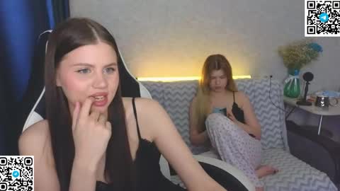 Molly   Emily online show from May 29, 2026, 4:38 pm
