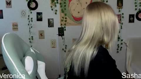 _kitekat_ online show from January 15, 2026, 8:52 am