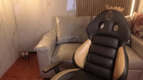 _kitten_1 online show from January 17, 2026, 3:22 am