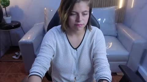 _kitten_1 online show from May 24, 2026, 6:02 pm