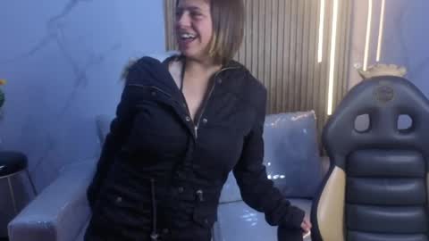 _kitten_1 online show from May 27, 2026, 5:37 am