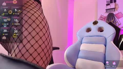 Snapshot of _kur0mi_ chatting on February 8, 2025, 5:08 pm _kur0mi_ online show from February 8, 2025, 5:08 pm