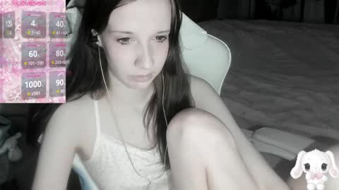  kuro  online show from April 12, 2026, 3:17 pm