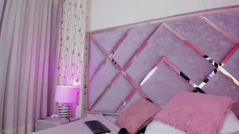 Snapshot of _lanna_jhonson_ chatting on December 18, 2024, 10:02 pm Lanna  online show from December 18, 2024, 10:02 pm
