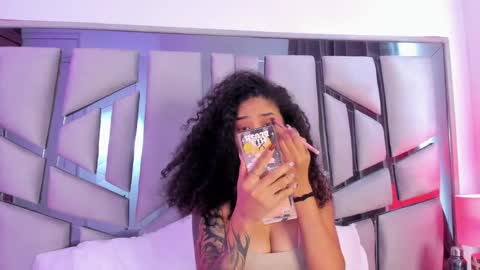 Lanna  online show from February 11, 2026, 1:49 pm