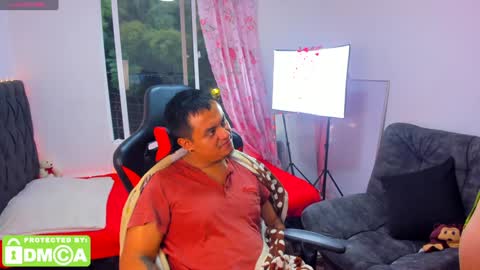 Snapshot of _leiablackley_ chatting on December 5, 2024, 11:05 am Sharon and Ed online show from December 5, 2024, 11:05 am