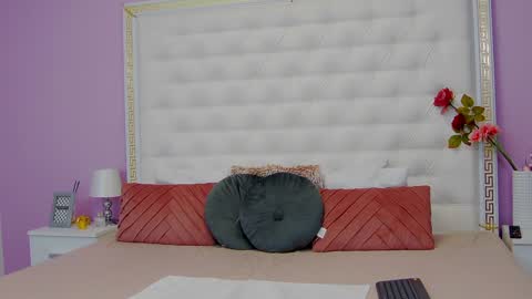 Lena Paul online show from January 27, 2025, 6:09 pm