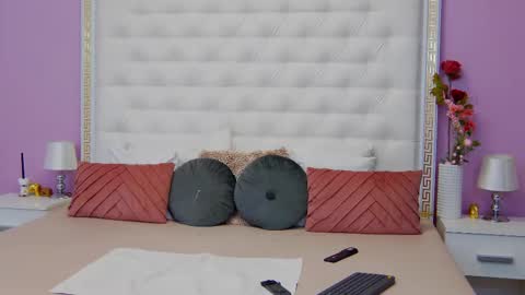 Lena Paul online show from March 11, 2025, 4:43 am