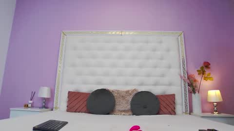 Lena Paul online show from November 12, 2025, 5:19 am